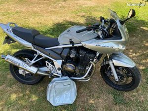 MOTO SUZUKI BANDIT 650 S – BON ÉTAT, CT 2028, A2 POSSIBLE