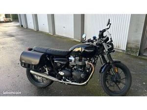 TRIUMPH SPEED TWIN 900