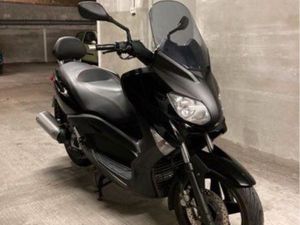 SCOOTER YAMAHA XMAX 125