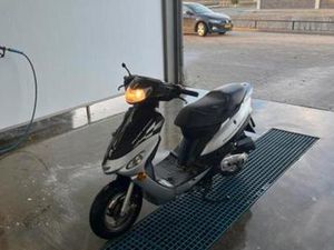 PEUGEOT V-CLIC BROM — SCOOTERS | PEUGEOT — MARKTPLAATS