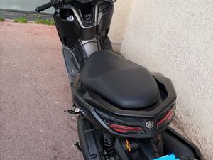 YAMAHA N-MAX 125