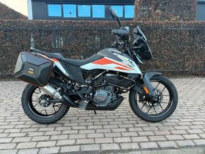 ② KTM 390 ADVENTURE