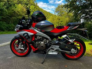 APRILIA TUONO 660