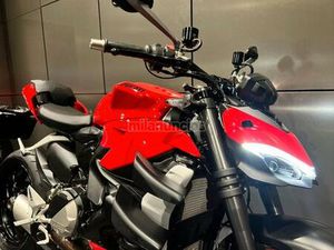 DUCATI - STREETFIGHTER V2