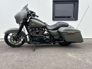 STREET GLIDE SPECIAL *JEKILL & HYDE*