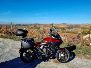 MV AGUSTA TURISMO VELOCE 800 SCS LUSSO ROSSO