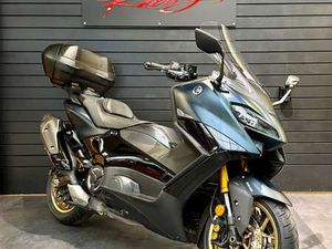 YAMAHA TMAX 560