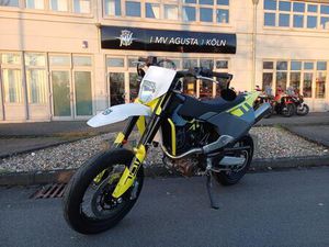 HUSQVARNA 701 SUPERMOTO NEUFAHRZEUG TAGESZULASSUNG EURO 5