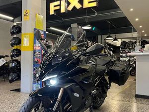 SUZUKI GSXS 1000 GT DE 2024 EM ESTADO NOVO COM 4786 KMS. AGUALVA E MIRA-SINTRA