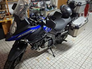 VENDO SUZUKI V-STROM 650 DE 2025 CARREGADO E CADAFAIS