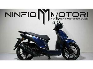 VENDO PEUGEOT TWEET 200 FL GT (2025 - 26) USATA A TORRE DEL GRECO (CODICE 9919512) - MOTO.IT