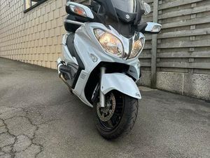 ② SUZUKI BURGMAN 650