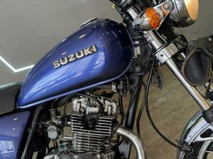 SUZUKI INTRUDER 125