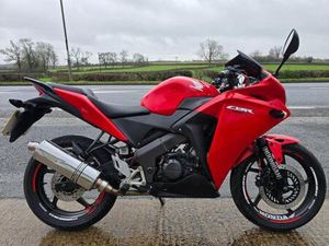 HONDA CBR125R 124 CC