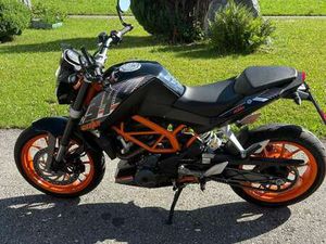 KTM DUKE 390