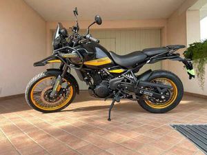 ROYAL ENFIELD HIMALAYAN 450 NERO