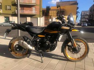 ROYAL ENFIELD HIMALAYAN 450 TUBELESS NERO