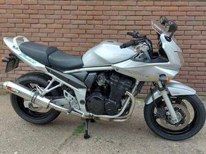 SUZUKI GSF 650 SUZUKI GSF 650 SA BANDIT (ABS) ZILVER