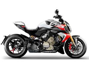 DUCATI DIAVEL V4 RS ZWART