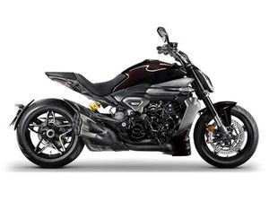 DUCATI XDIAVEL V4 ZWART