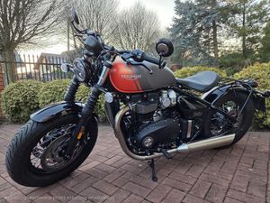 TRIUMPH BONNEVILLE BOBBER „PRAKTYCZNIE NOWY” SALONOWY. BELCHATÓW