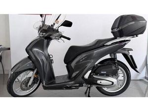 VENDO HONDA SH 125I (2020 - 23) USATA A CASTELLAMMARE DI STABIA (CODICE 9919425) - MOTO.IT
