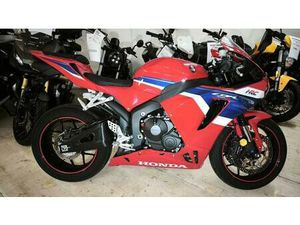 VENDO HONDA CBR 600 RR (2024 - 26) USATA A SEREGNO (CODICE 9919697) - MOTO.IT