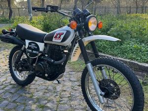 YAMAHA XT500 1UE 1979 CARCAVELOS E PAREDE