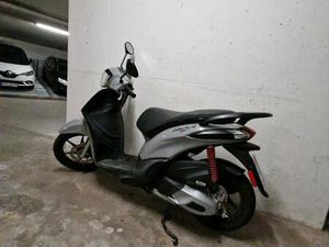 MOTORROLLER PIAGGIO 125