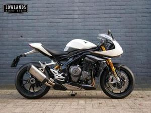 TRIUMPH SPEED TRIPLE 1200 RR (BJ 2024) — MOTOREN | TRIUMPH — MARKTPLAATS
