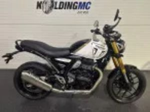 TRIUMPH SPEED 400 PEARL MET WHITE/PHANTOM BLACK