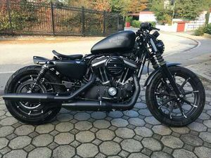 HARLEY-DAVIDSON SPORTSTER 883