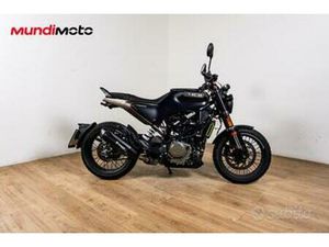 HUSQVARNA SVARTPILEN 401 - 2025