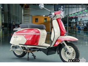 ROYAL ALLOY GP 125 CC MODERN CLASSIC RETRO AUTOMATIC MOPED SCOOTER FOR SALE