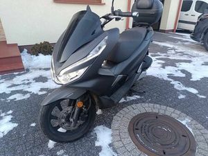 HONDA PCX 125 SALON PL BEZWYPADKOWY 7300 KILOMETRÓW PRZEBIEGU JASIENICA