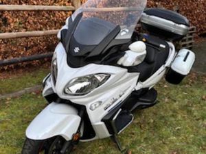 SUZUKI BURGMAN 650 1.HAND