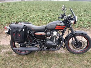 KAWASAKI W800 ZAREJESTROWANE W KRAJU PADNIEWKO