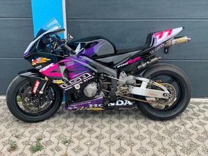 HONDA CBR 600 RR RENNMOTORRAD ALPHA RACING IDM AUFBAU
