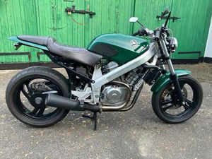 HONDA GT 650 HAWK - CUSTOM CAFE RACER