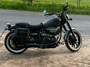 YAMAHA XV950 CRUISER MIT SATTELTASCHEN