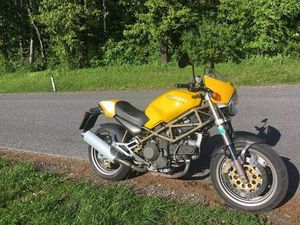 DUCATI MONSTER 900