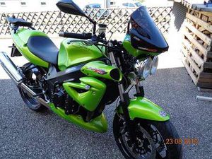 TRIUMPH 600 SPEEDFOUR