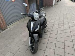 PIAGGIO BEVERLY 350 (2020) — MOTOREN | PIAGGIO — MARKTPLAATS