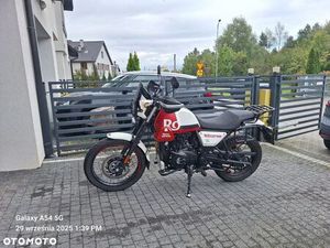 ROYAL ENFIELD SCRAM