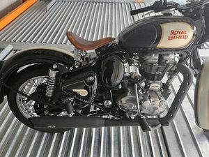 ROYAL ENFIELD CLASSIC 500 EFI