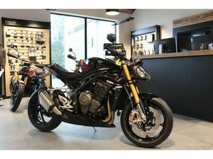 TRIUMPH SPEED TRIPLE 1200 RS