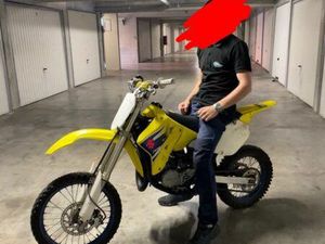 85 RM + ROUE AVANT ET CARÉNAGES DE RECHANGE