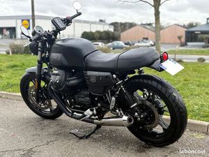 MOTO GUZZI V7 STONE