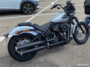 HARLEY DAVIDSON STREET BOB 107