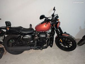 HYOSUNG BOBBER 125 EN EXCELLENT ÉTAT